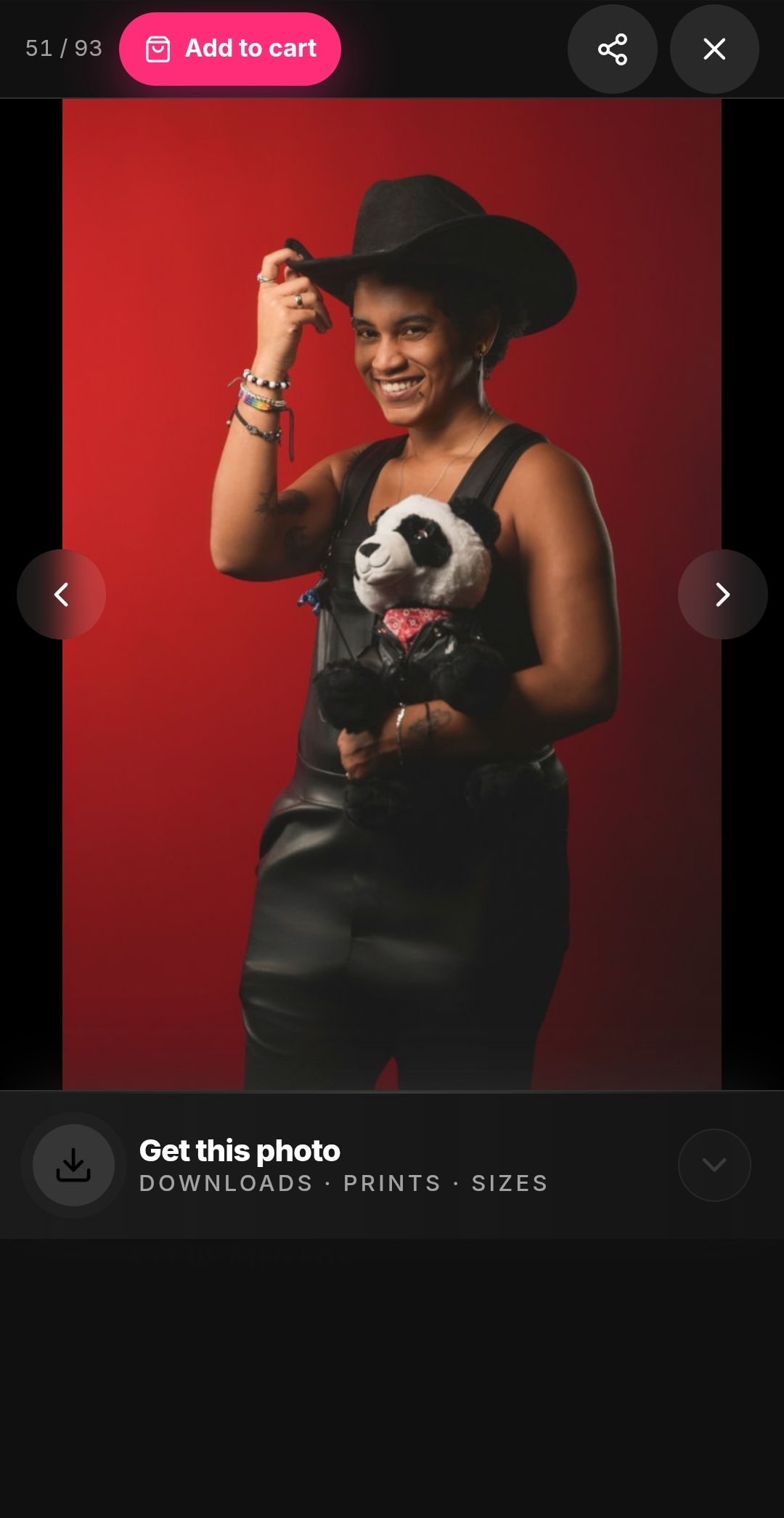 Client viewing portraits on a phone